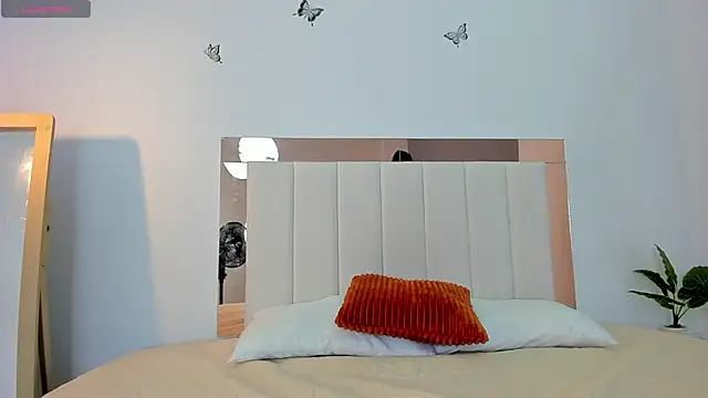 Doll Isa  online show from 01.14.26