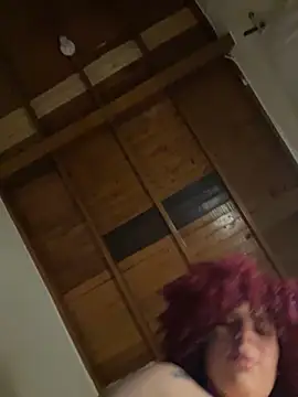 Enyagleam  online show from 09.25.25