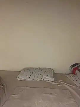 Enyagleam  online show from 11.16.25