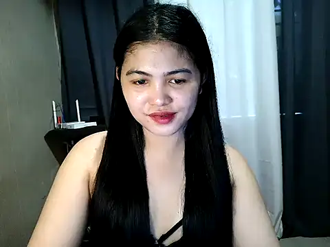 TrixieCollins online show from 11.17.25