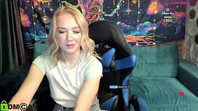 CrystalGirl99 online show from 02.02.26