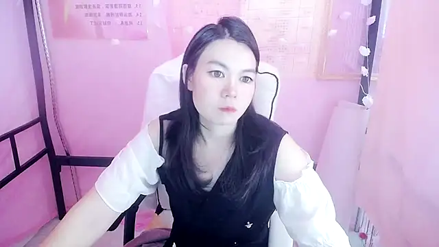 Snapshot of KateCondon chatting on 09.22.25 KateCondon online show from 09.22.25