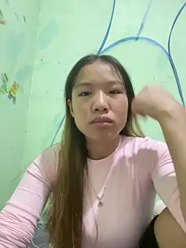 Snapshot of QueenLink chatting on 10.02.25 QueenLink online show from 10.02.25