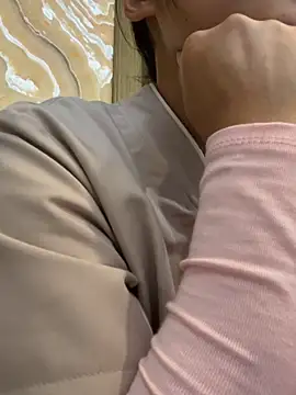 Snapshot of QueenLink chatting on 10.06.25 QueenLink online show from 10.06.25