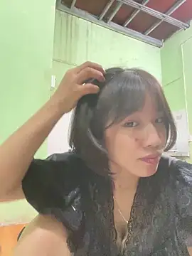 Snapshot of QueenLink chatting on 10.24.25 QueenLink online show from 10.24.25