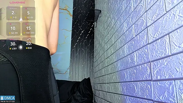 nena cupcake  online show from 11.28.25