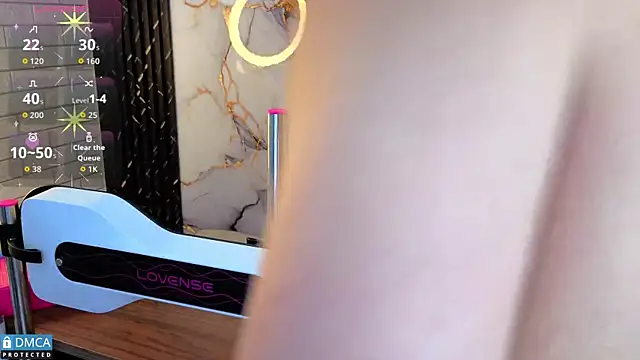 nena cupcake  online show from 12.04.25