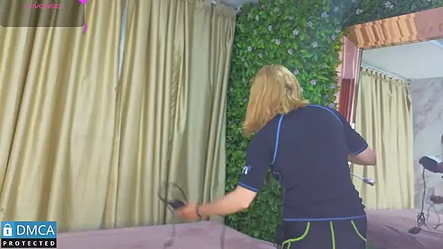 Snapshot of nena_cupcake_ chatting on 03.11.26 nena cupcake online show from 03.11.26