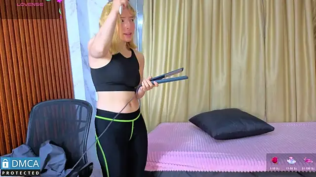 Snapshot of nena_cupcake_ chatting on 03.28.26 nena cupcake online show from 03.28.26