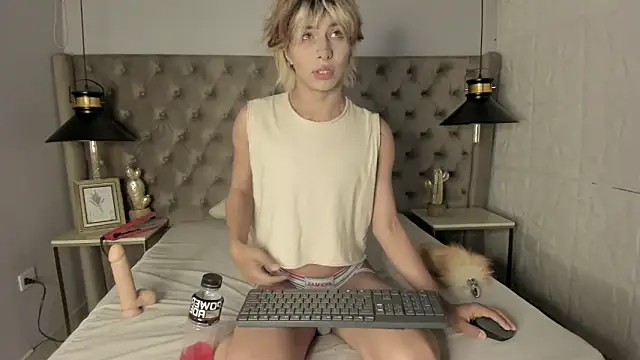 OliIverr22 online show from 09.22.25