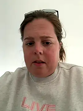 hornykitty1210 online show from 11.06.25