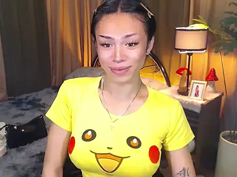 Snapshot of WILDROXIE chatting on 09.25.25 WILDROXIE online show from 09.25.25