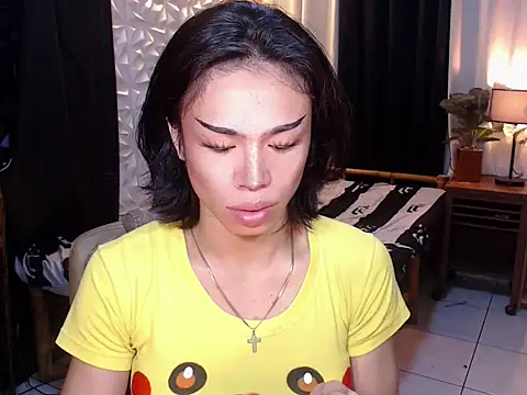 Snapshot of WILDROXIE chatting on 10.03.25 WILDROXIE online show from 10.03.25