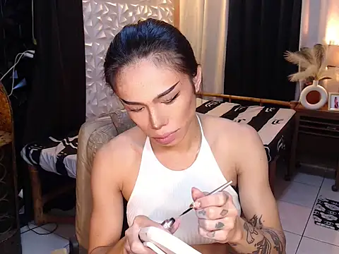 Snapshot of WILDROXIE chatting on 10.06.25 WILDROXIE online show from 10.06.25