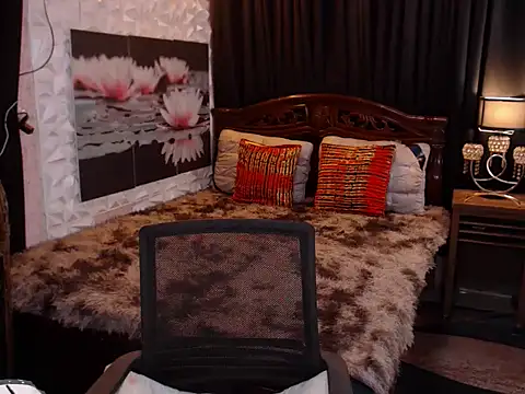 Snapshot of WILDROXIE chatting on 02.08.26 WILDROXIE online show from 02.08.26