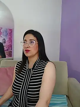 Snapshot of Alana_steel_1 chatting on 11.15.25 Alana steel 1 online show from 11.15.25