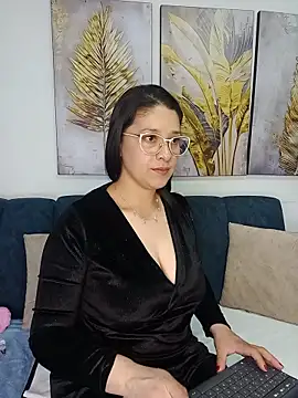 Snapshot of Alana_steel_1 chatting on 11.27.25 Alana steel 1 online show from 11.27.25