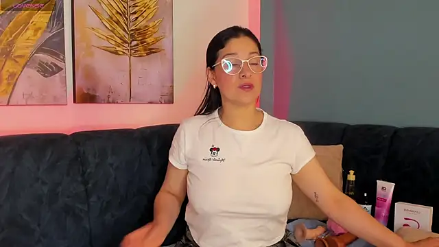 Snapshot of Alana_steel_1 chatting on 11.30.25 Alana steel 1 online show from 11.30.25