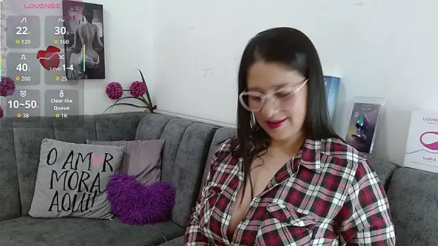 Snapshot of Alana_steel_1 chatting on 04.24.26 Alana steel 1 online show from 04.24.26