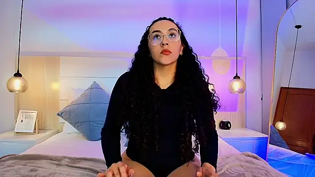 alehia cute online show from 11.30.25