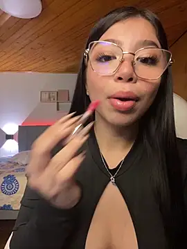 Maddy Piink online show from 11.27.25