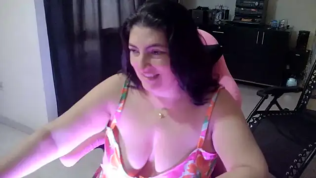 Snapshot of lina_maria99 chatting on 05.06.26 lina maria99 online show from 05.06.26