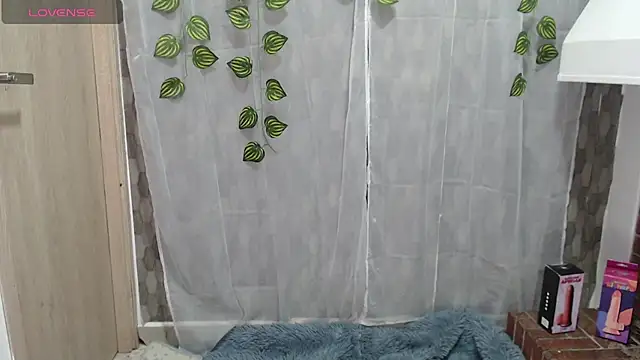 anishasanchezcm101 online show from 11.27.25