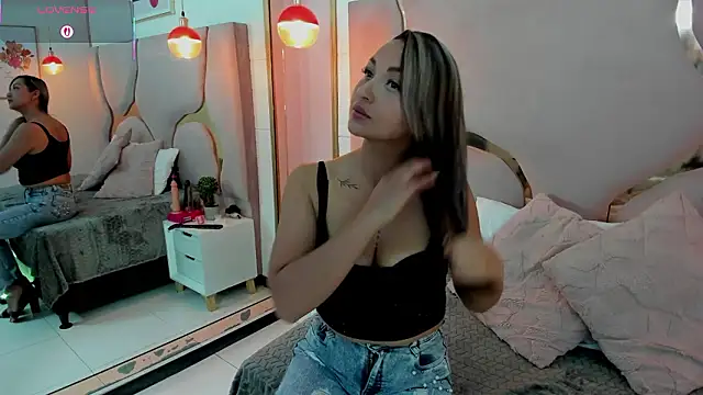 Maiyajoness online show from 02.14.26