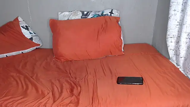 Lunalee online show from 02.08.26