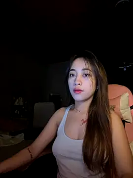 Snapshot of Yummiiieee28 chatting on 11.05.25 Yummiiieee28 online show from 11.05.25