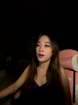 Snapshot of Yummiiieee28 chatting on 11.07.25 Yummiiieee28 online show from 11.07.25