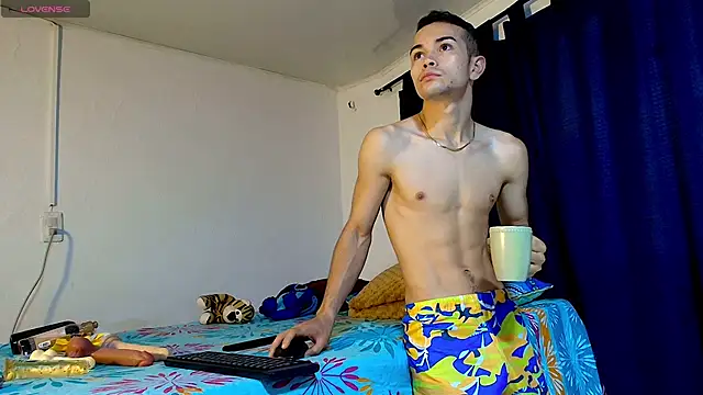 Snapshot of HARVEY_HARDMAN chatting on 03.17.26 HARVEY HARDMAN online show from 03.17.26