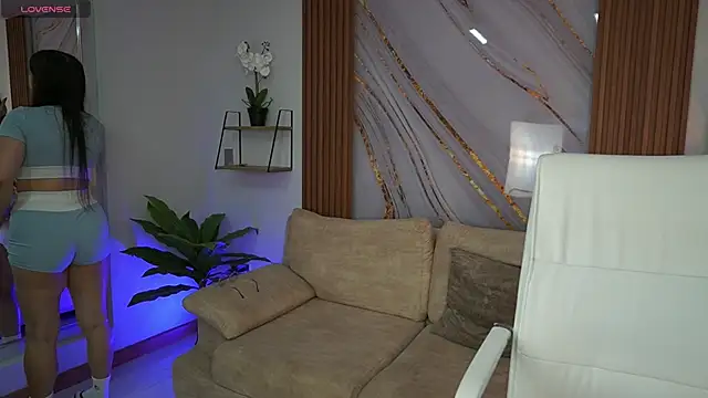 MilaCrave online show from 10.01.25