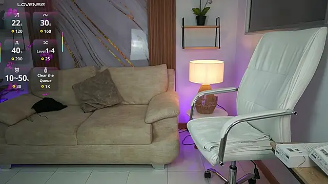 MilaCrave online show from 10.10.25