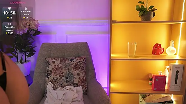 MilaCrave online show from 02.28.26