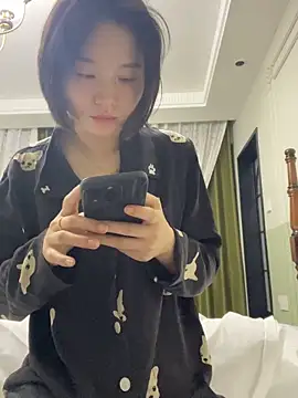 Y2Luvk online show from 02.20.26