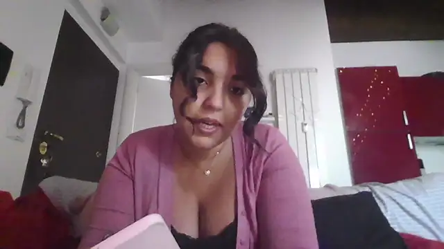 Snapshot of LadySophia03 chatting on 09.29.25 LadySophia03 online show from 09.29.25