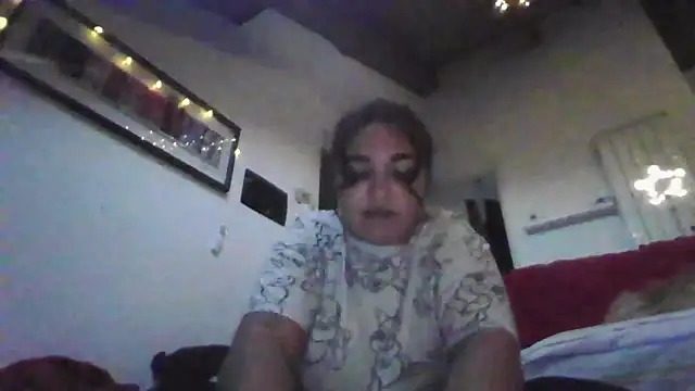 Snapshot of LadySophia03 chatting on 11.18.25 LadySophia03 online show from 11.18.25