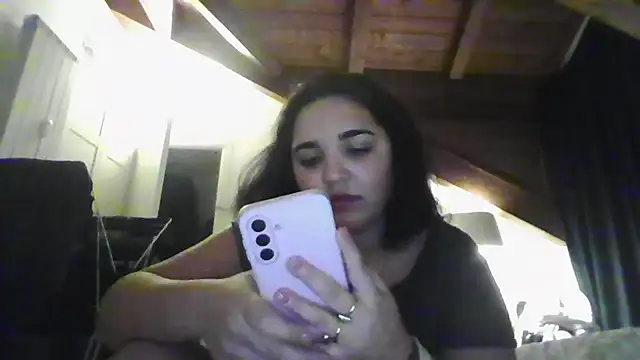 Snapshot of LadySophia03 chatting on 12.01.25 LadySophia03 online show from 12.01.25