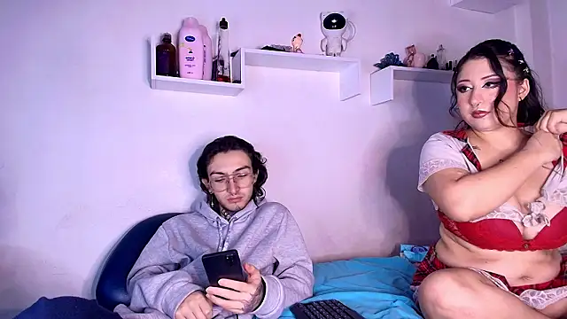 Snapshot of annyharriis chatting on 02.07.26 annyharriis online show from 02.07.26