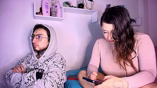 Snapshot of annyharriis chatting on 02.25.26 annyharriis online show from 02.25.26