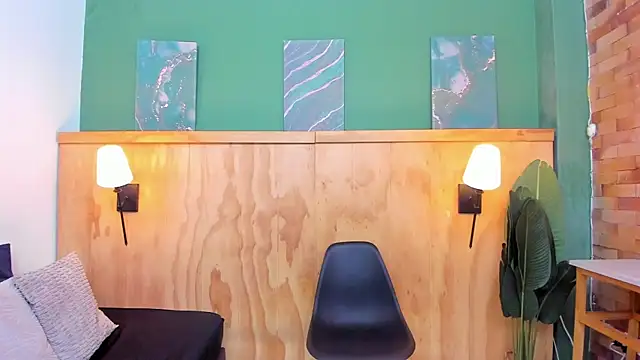 halleylorens online show from 04.04.26