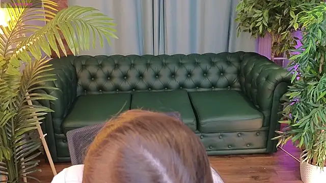 Olivia Farrell online show from 11.21.25