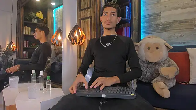 Adonis WB online show from 11.15.25