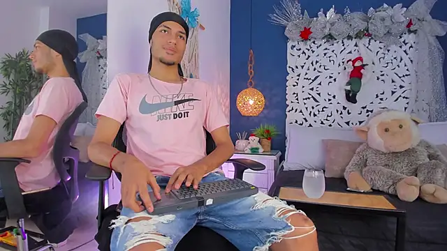 Adonis WB online show from 12.04.25