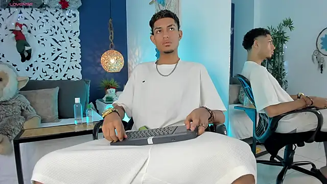 Adonis WB online show from 12.18.25