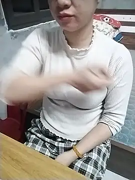 Mie rose online show from 01.14.26