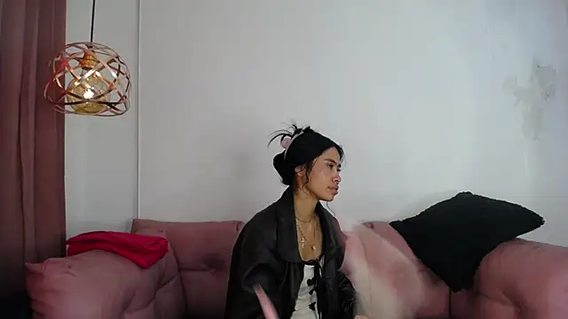 Snapshot of Miahotcs1 chatting on 05.14.26 Miahotcs1 online show from 05.14.26