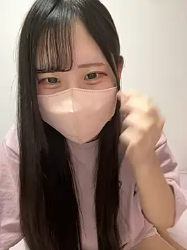 Snapshot of noa_uxu chatting on 09.18.25 noa uxu online show from 09.18.25