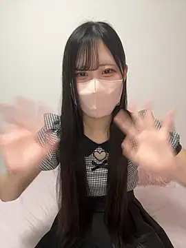 Snapshot of noa_uxu chatting on 09.19.25 noa uxu online show from 09.19.25